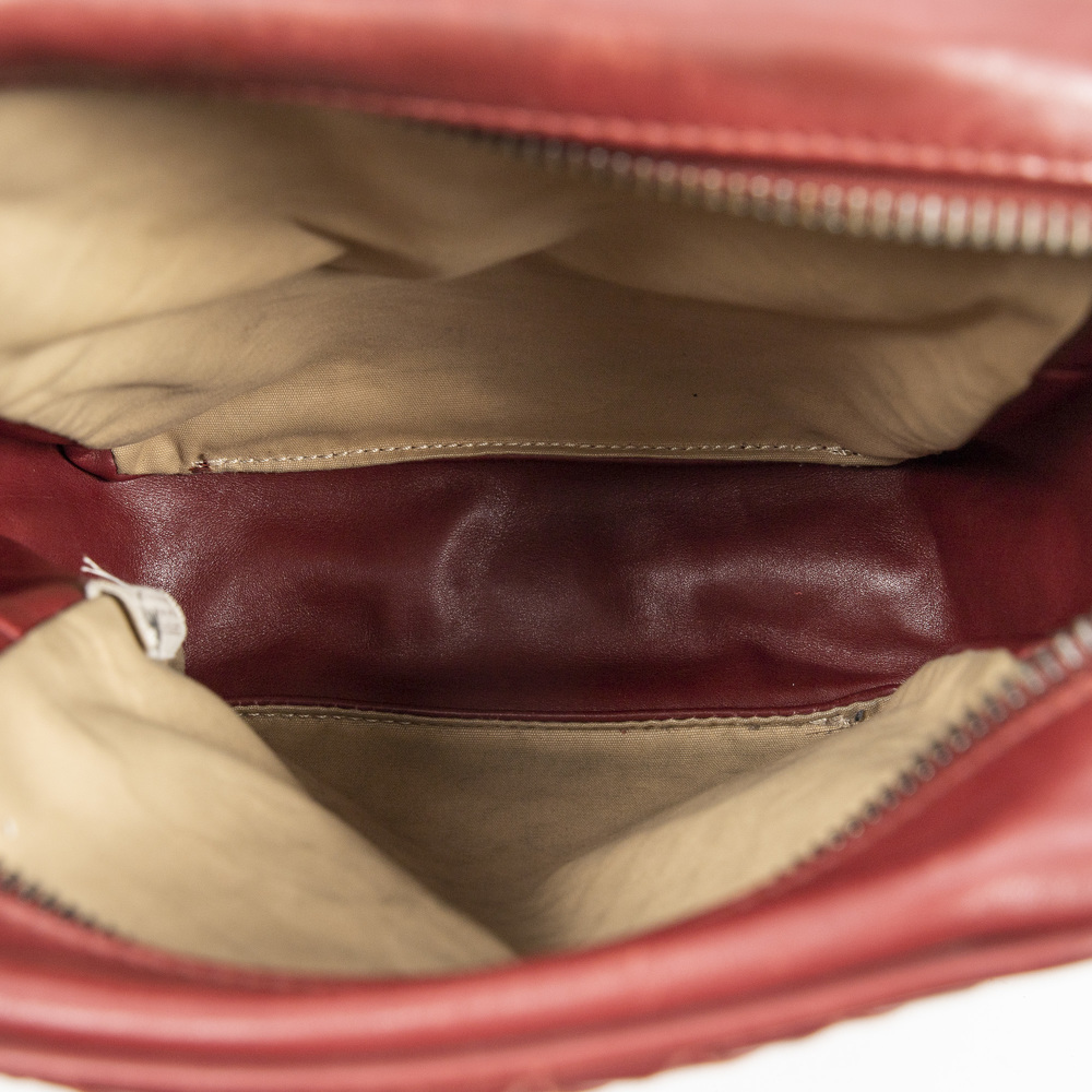 Bottega Veneta Small Messenger Bag in Red Intreciatto Leather - Picture 7 of 7